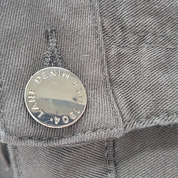 Lane Bryant Black Denim Stretch Capris NWOT - Picture 15 of 15